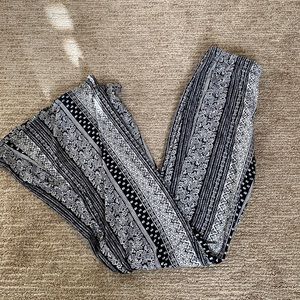 Black and White Forever 21 Flare Style Pants Cotton